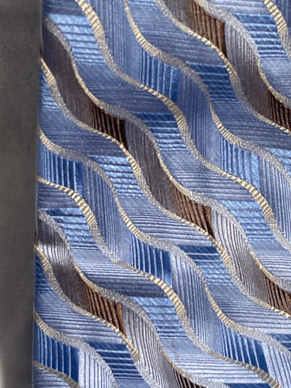 Crazy Horse Light Blue Wavy Pattern Men's Silk Tie with Gray Accents